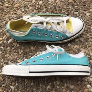 yellow, white & turquoise converse.